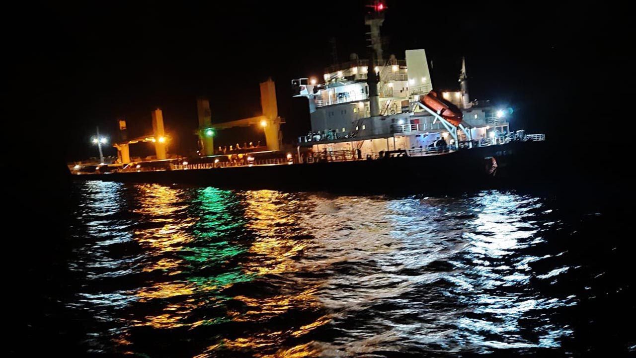 Çanakkale Bozcaada açıklarında feci kaza! İki gemi çarpıştı
