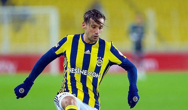 Fenerbahçeli futbolcudan Galatasaraylıları kızdıracak paylaşım