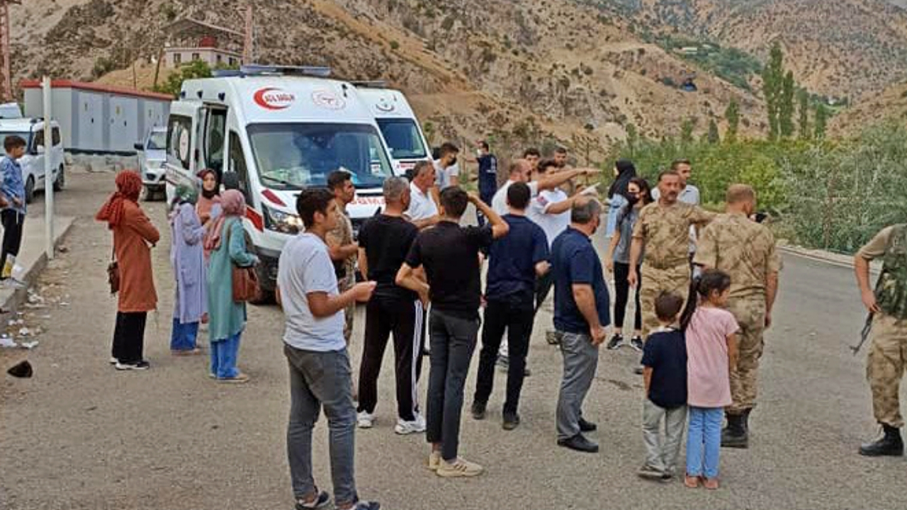 Farklı okullardan 30 kişi hastaneye kaldırıldı!