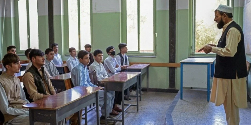 Afganistan'da liseler açılıyor ama kız öğrenciler olmayacak