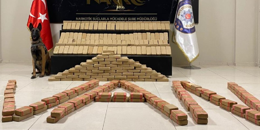 Van'da 217 kilo 500 gram eroin hassas burun Irmak'a takıldı