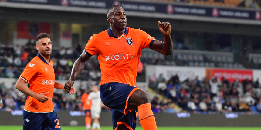 Fenerbahçe'de sezonun ilk yenilgisi... Başakşehir'den evinde "Kocaman" galibiyet