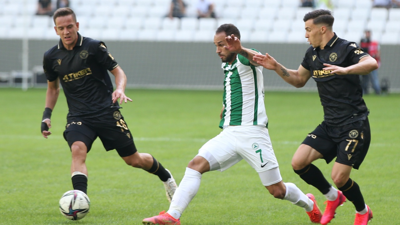 Giresunspor yine gol atamadı, Konyaspor yine yenilmedi... Çotanak Stadı'nda golsüz beraberlik