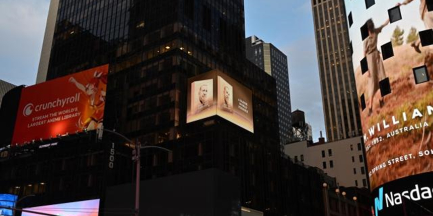 Erdoğan’ın kitabı New York’ta led ekranlarda tanıtıldı