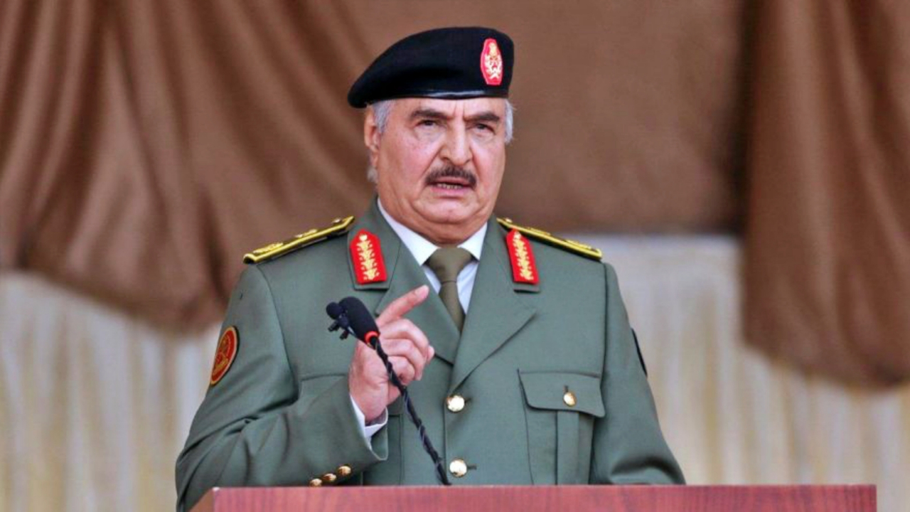 Libya'da Hafter güçlerine ait iki helikopter havada çarpıştı!