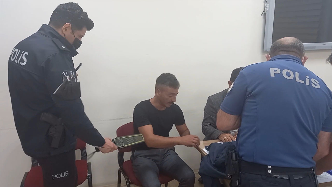 Hababam Sınıfı'nın aklına gelmeyecek kopya yöntemi: Sınav görevlilerinin dikkatiyle ortaya çıktı