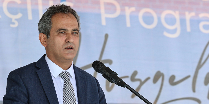 Milli Eğitim Bakanı Özer: Okulların açık olması bir milli güvenlik meselesidir