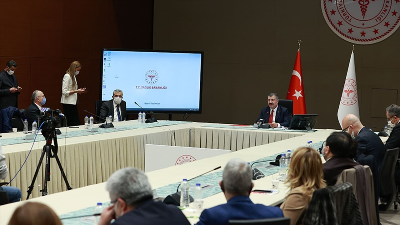 Bilim Kurulu bugün toplanıyor! Bakan Özer'in PCR teklifi değerlendirilecek