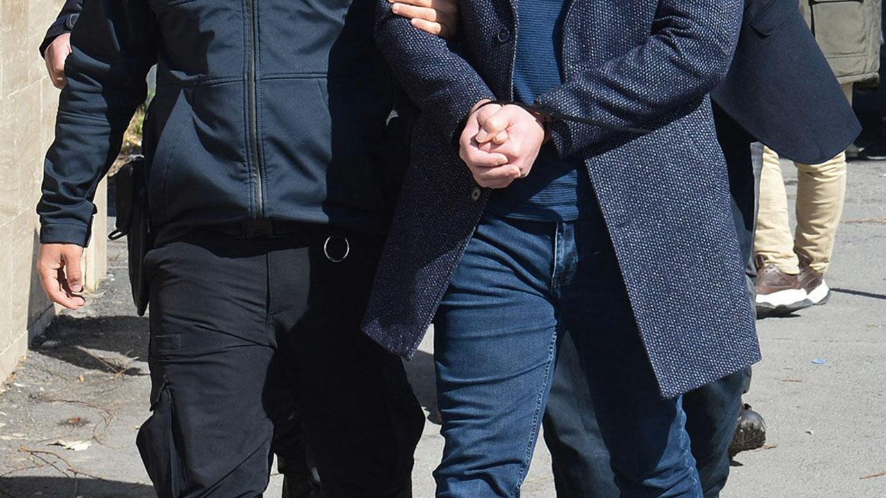 FETÖ'nün finansörlerinin kurduğu şirkete baskın