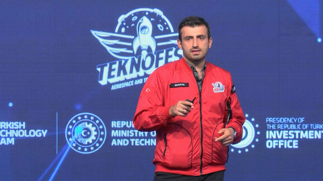 Selçuk Bayraktar robotik insansız uçan araba geliştirdiklerine dikkat çekerek büyük amacını anlattı