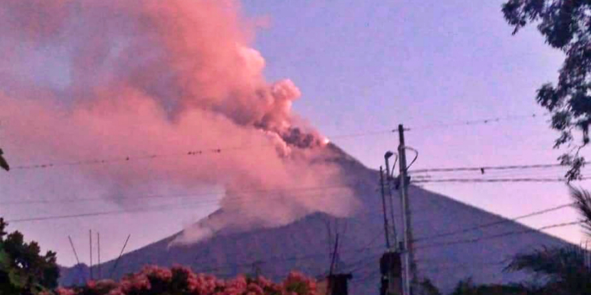 Fuego Yanardağı patladı! Lavlar şimdiden 6 km ilerledi!