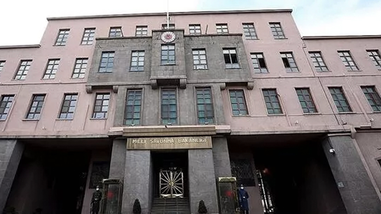 Milli Savunma Bakanlığı, '5 general istifa etti' iddiasını yalanladı