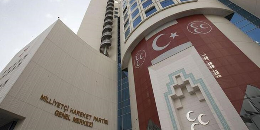 MHP'de 7 isim parti üyeliğinden çıkarıldı