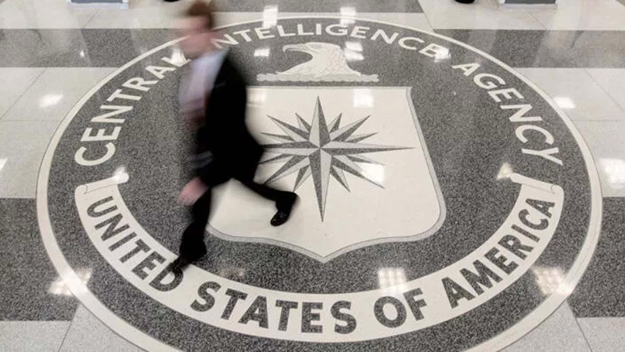 Gizemli hastalık CIA'da ortalığı karıştırdı: İbret için görevden alındı
