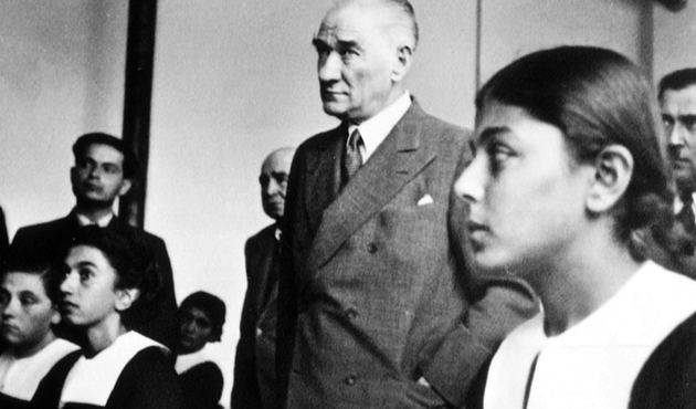 "23 Nisan'ı çocuklara armağan eden Atatürk değil"