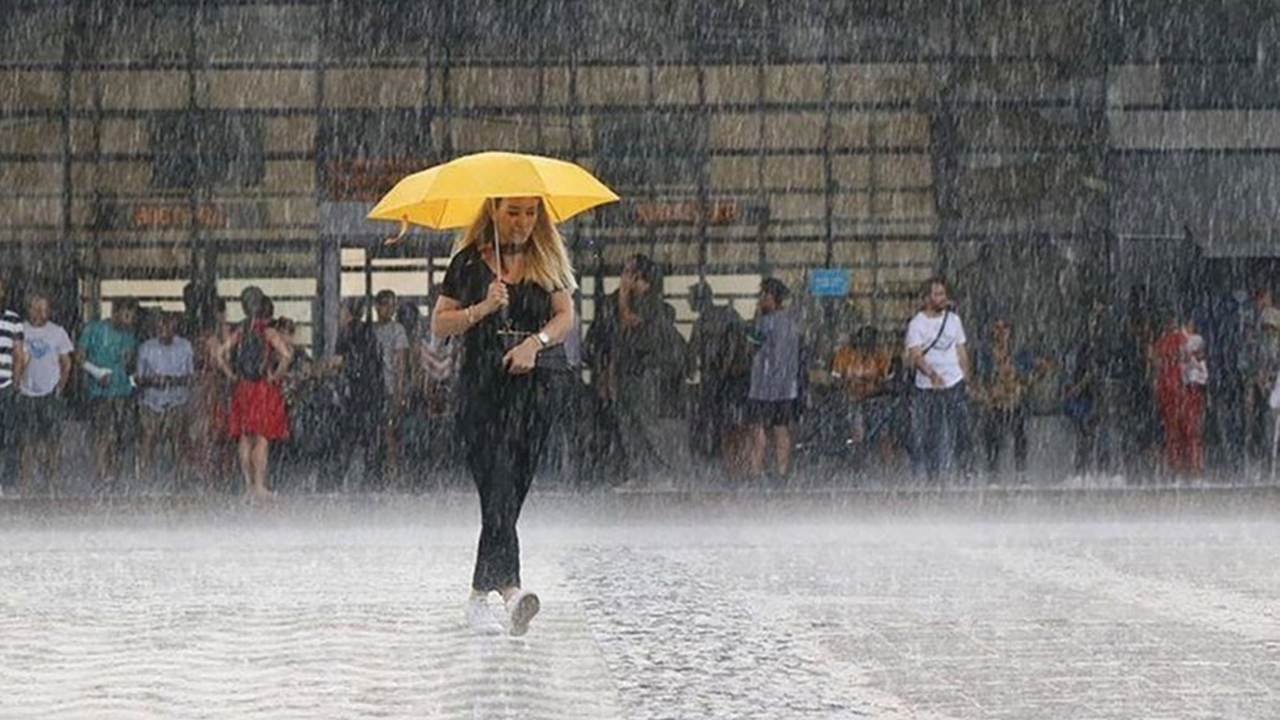 Meteoroloji'den 3 bölgeye sağanak uyarısı! Sel ve su baskını riski var...