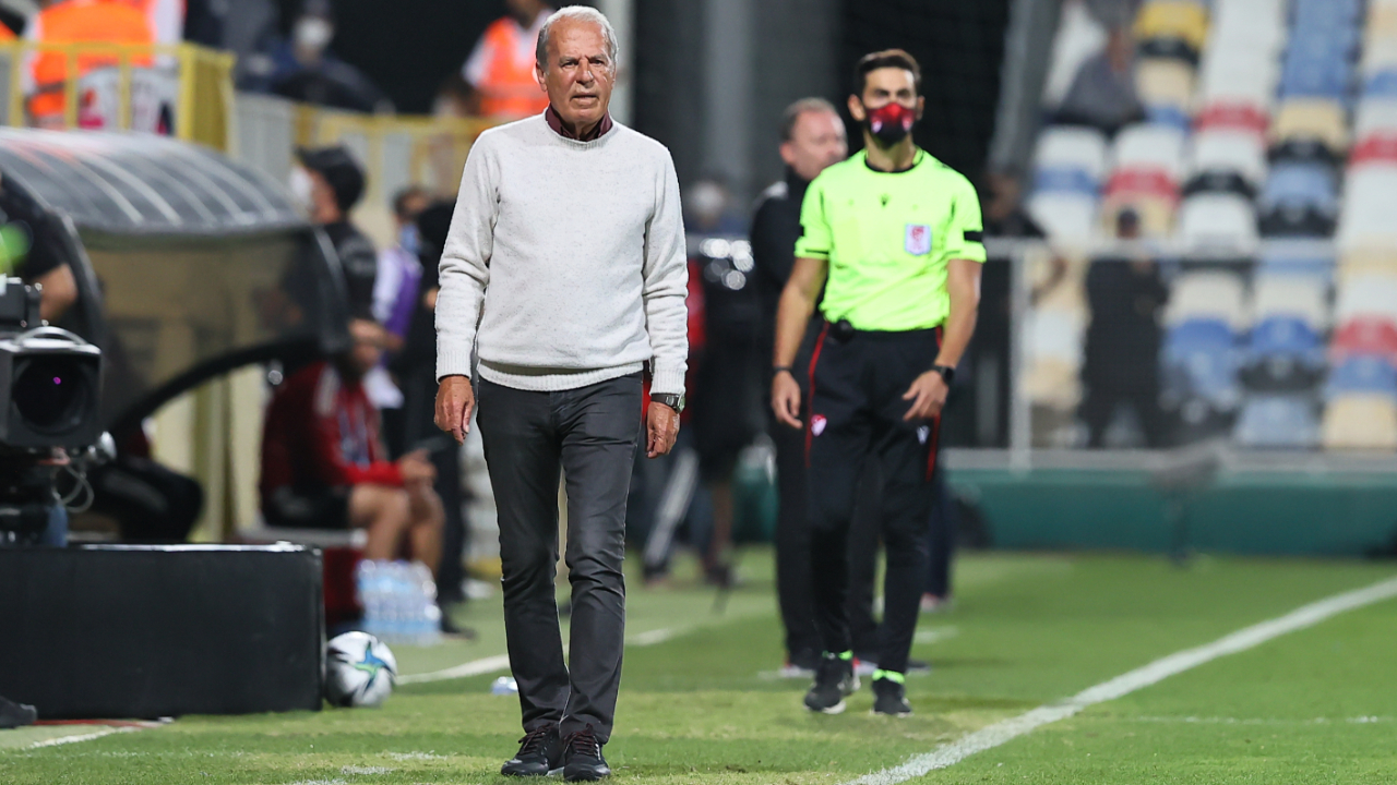 Mustafa Denizli: İzmir de şampiyon çıkarabilir, Türkiye’de her şey olur