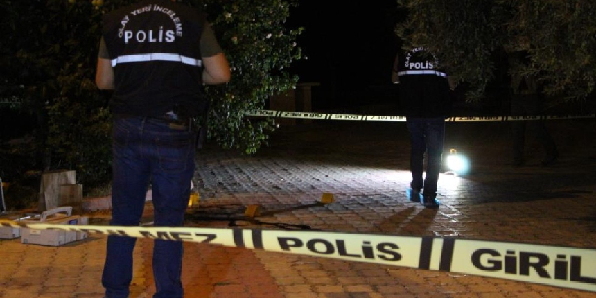 Kan davalısını cami çıkışı pusu kurarak öldürdü!
