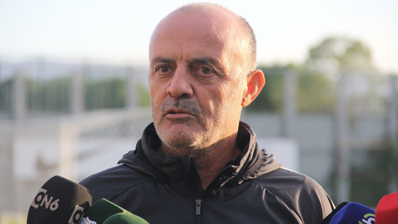 Bursaspor Teknik Direktörü Özcan Bizati: Büyük camiaya geldiğimin farkındayım