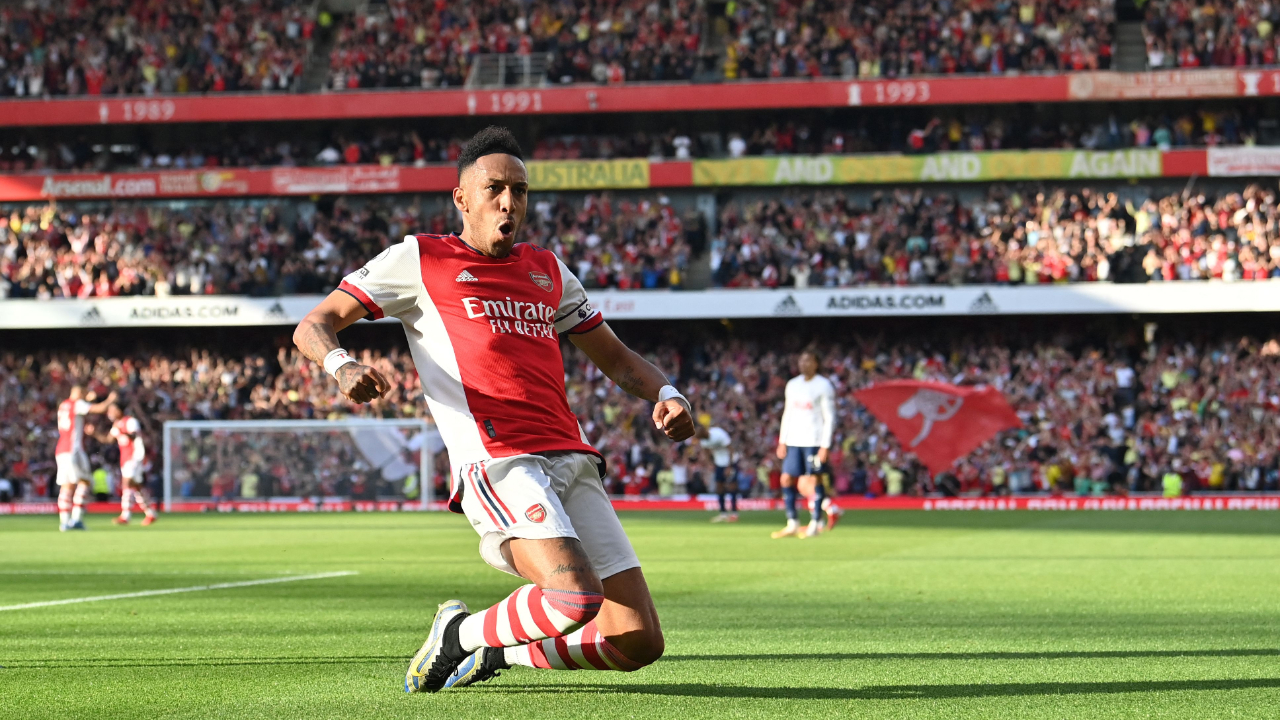 Kuzey Londra derbisinde Arsenal güldü.. Topçular, Tottenham Hotspur'u 3 golle mağlup etti