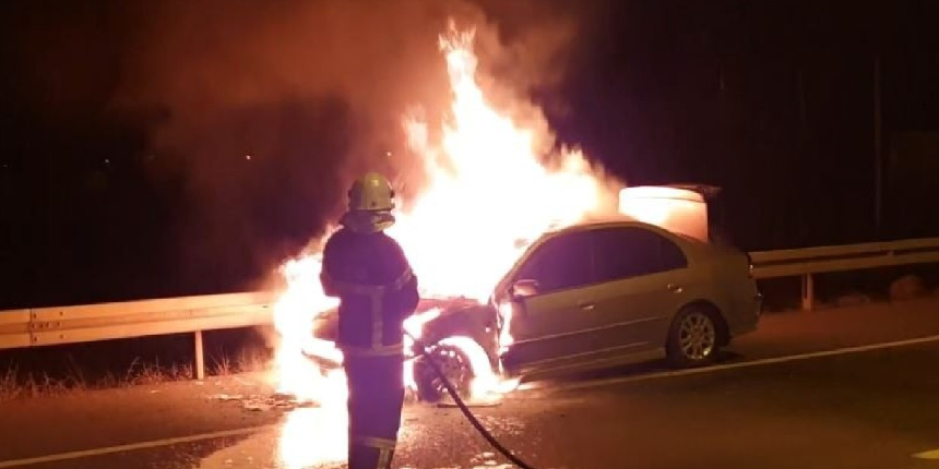 Seyir halindeyken alev aldı, bomba gibi patladı