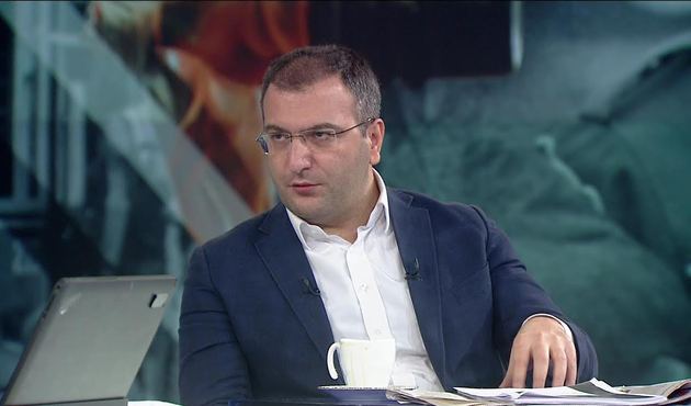 Usta gazeteciden Cem Küçük'e tavsiye geldi: "Seçime gir!"