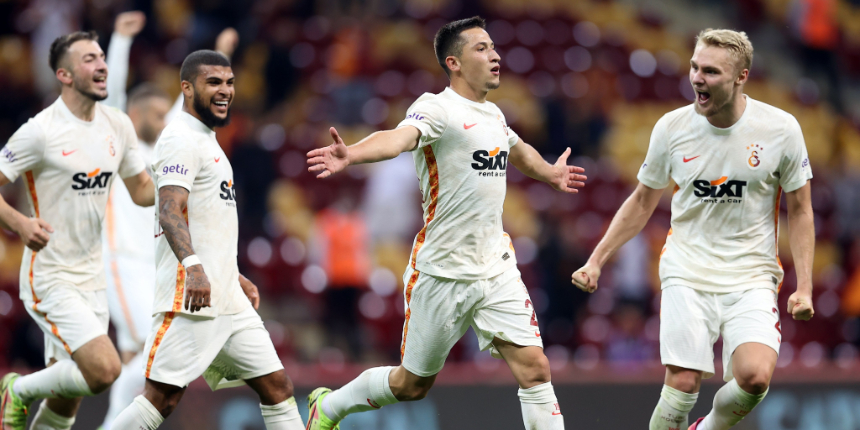 Seyrantepe'de ilk yarı soğuk duş, 2. yarı 3 puan sevinci... Galatasaray 4 maç sonra galip