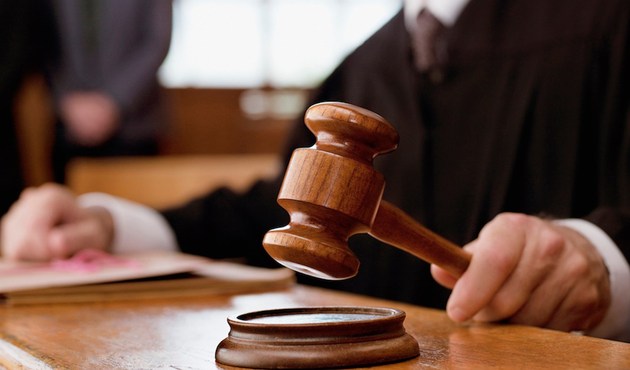 Ağır ceza hakimi rüşvetten tutuklandı