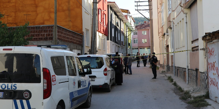 3. kattaki pencereden düşen hamile kadın ağır yaralandı
