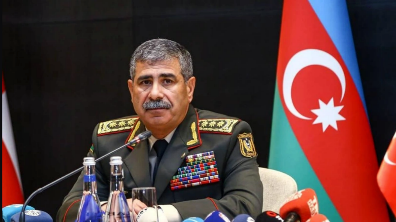 Azerbaycan Savunma Bakanı ve Rus komutan Anaşkin ile görüştü