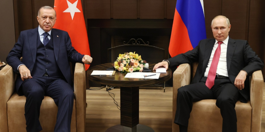 Erdoğan'dan Rusya'da flaş mesaj: Suriye'de barış Türkiye-Rusya ilişkilerine bağlı