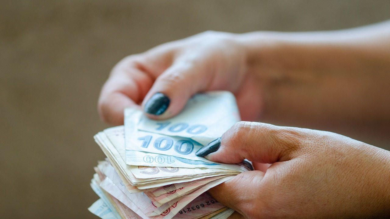 Emeklilere Geri Ödemesiz 1000 TL Verilecek! Başvurudan 3 Gün Sonra Hesaplara Ödenecek