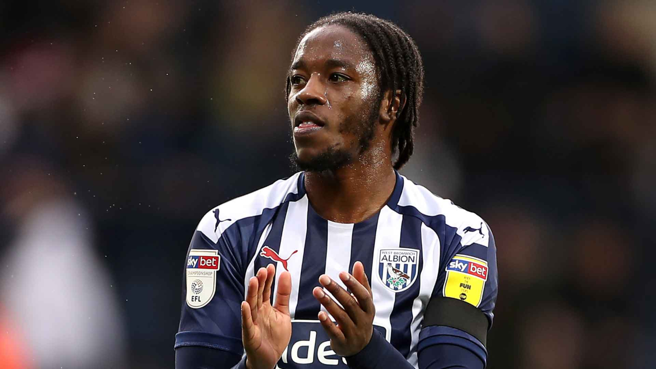 Çevrimiçi ırkçılıkla mücadele... Romaine Sawyers'a ırkçı saldırıda bulunan taraftara hapis şoku!