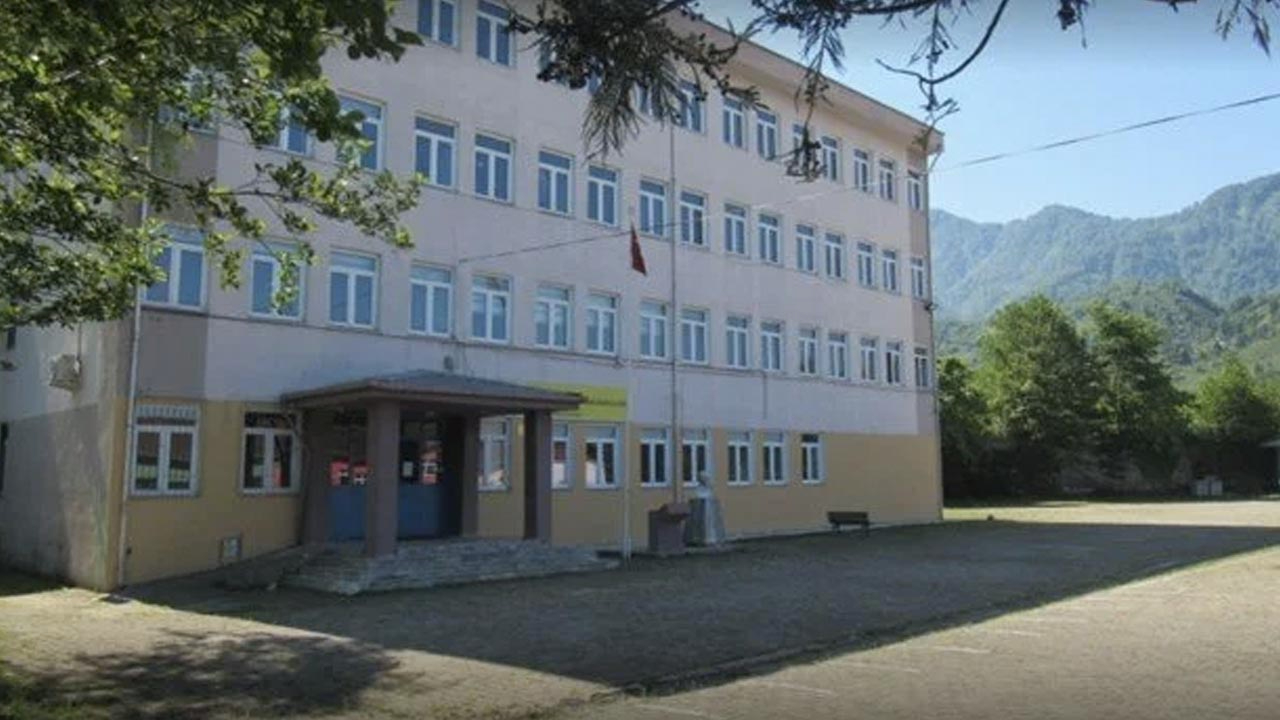 Artvin'de kaymakam öğretmenle gerginlik yaşadı iddiası: Valilik açıklama yaptı