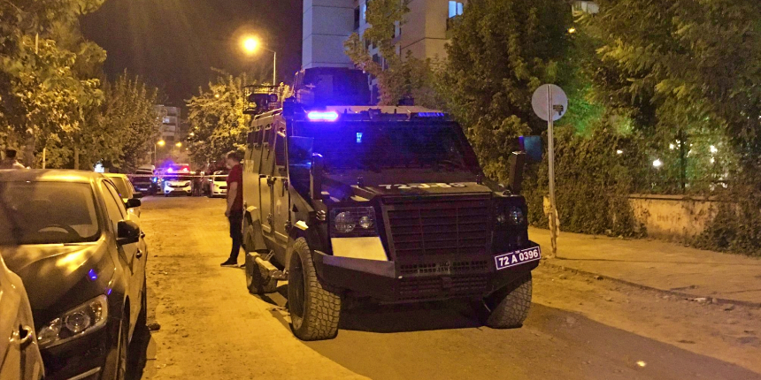 Batman'da şüpheli paket, bomba imha uzmanlarını alarma geçirdi!