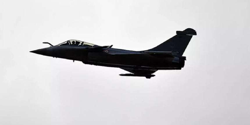 Cezayir, hava sahasını Fransa’ya ait askeri uçaklara kapattı
