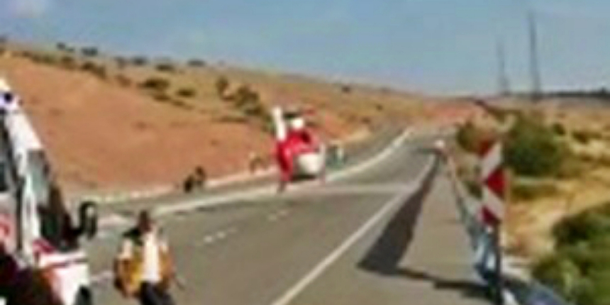 Kazada yaralanan sürücü karayoluna inen helikopter ile götürüldü!