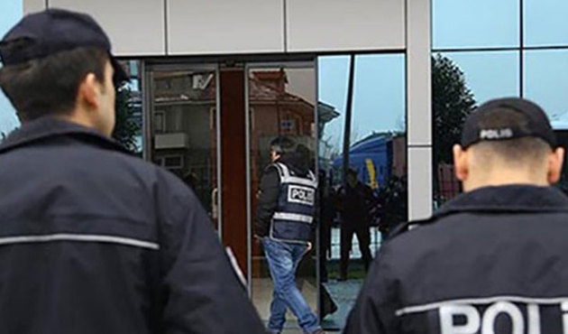 FETÖ ile mücadelenin başındaki polis, 'mahrem imam' çıktı!