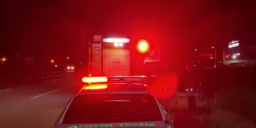 TEM'de feci kaza: Bariyerleri kırıp su kanalına uçtu!