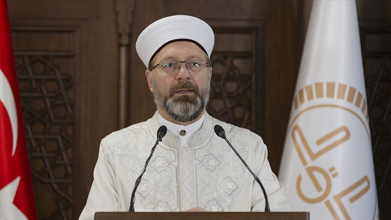 Ali Erbaş'tan ebeveynlere çağrı: Çocuklarınızla camiye gelin