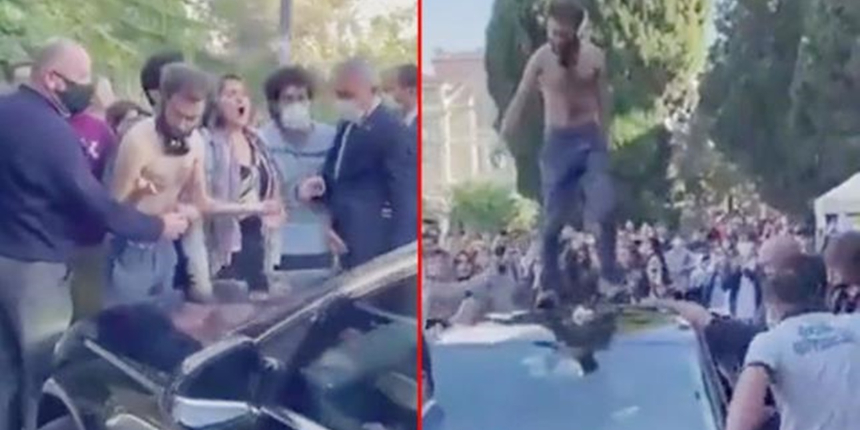 Boğaziçi Üniversitesi'nde çirkin protesto! Öğrenciler Rektör Naci İnci'nin arabasının üzerine çıktı!