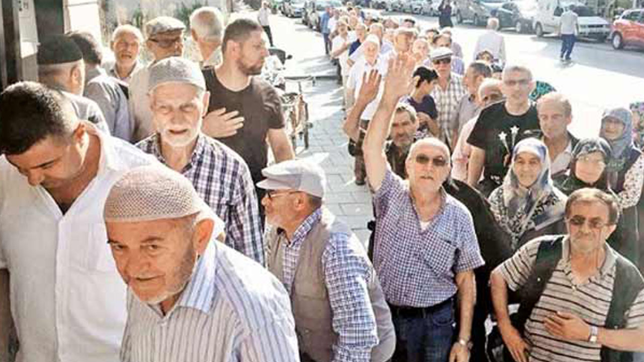 Emeklilere "kademeli zam" gündemde... İşte ayrıntılar...