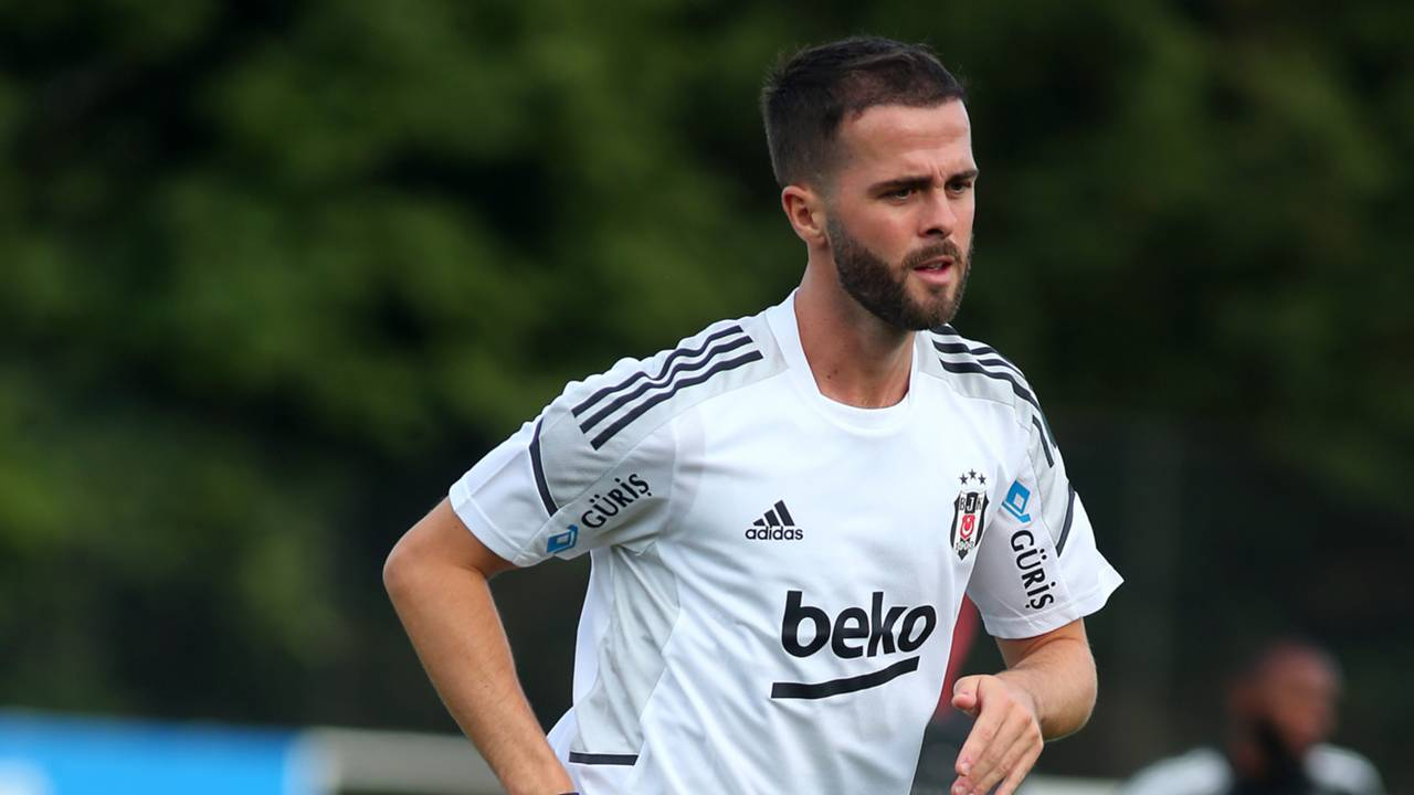 Miralem Pjanic: Sezon sonunda İstanbul'u Siyah-Beyaz'a boyayacağız