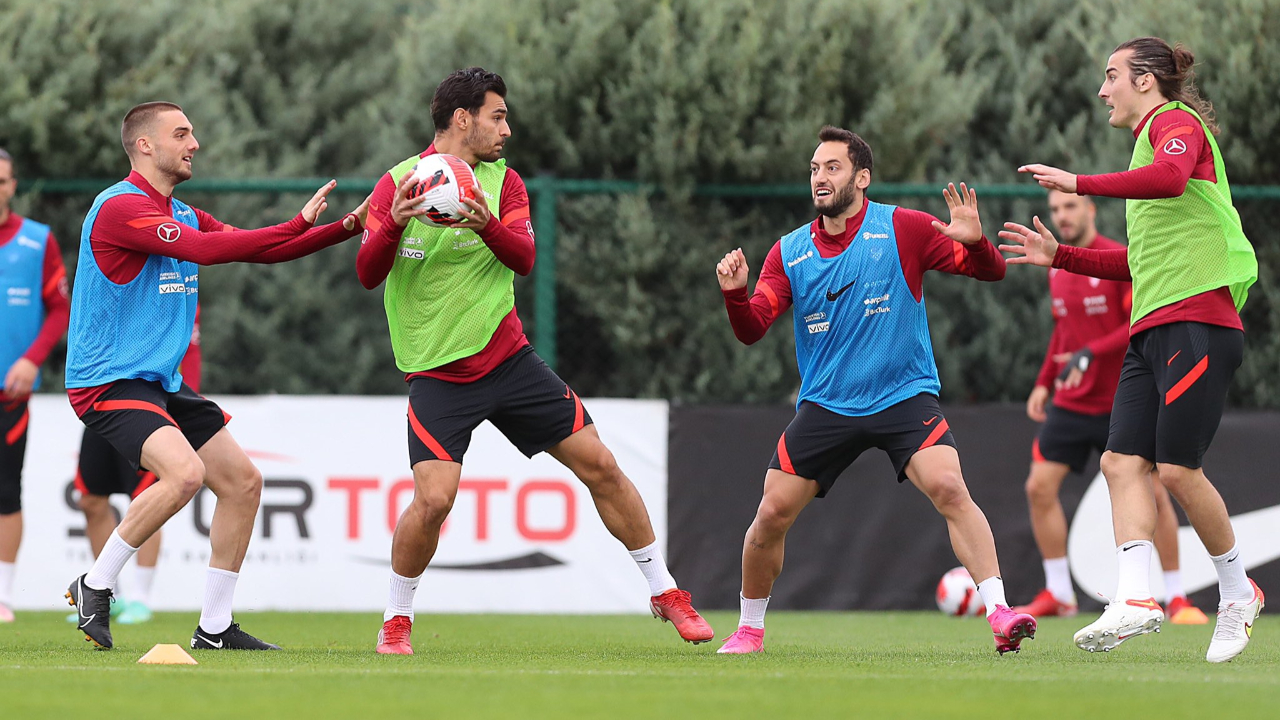 Beşiktaş'ın Kaan Ayhan ve Cenk Tosun planı... Biri devre arasında biri sezon sonunda