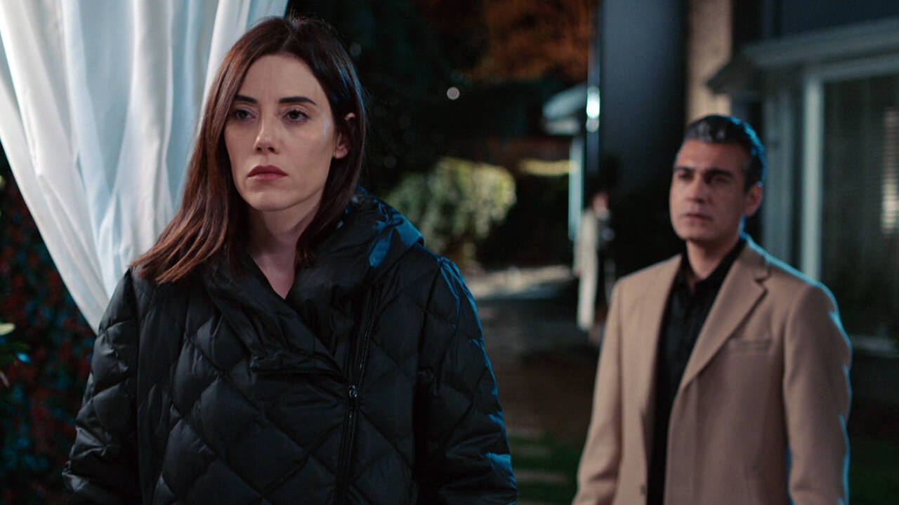 Sadakatsiz Dizisinin Yeni Favori Çifti Berkay Ateş ve Cansu Dere! Bu İkili Neler Yapacak Neler