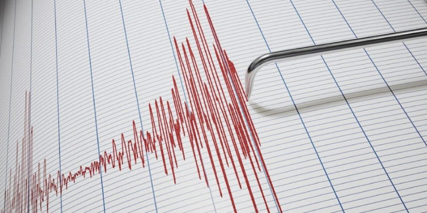 İran'da 6.3 ve 6.4 büyüklüğünde deprem! 2 kişi hayatını kaybetti, yaralılar var