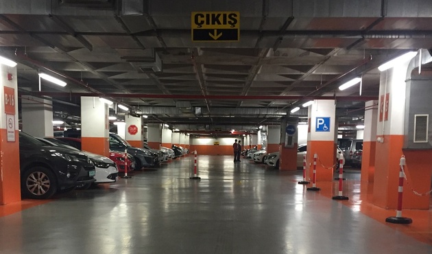 Emniyet'ten talimat: AVM otoparklarında bunu yapana ceza!