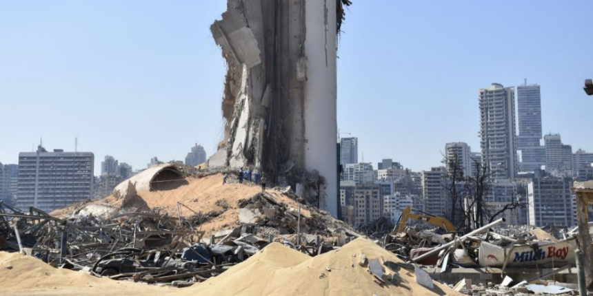 Kabus bitmiyor: Lübnan'da 30 ton daha amonyum nitrat ele geçirildi!