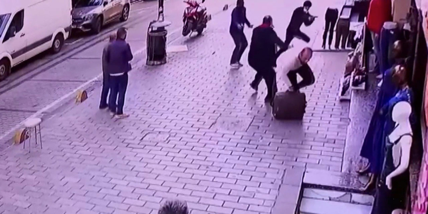 İstanbul'un göbeğine dehşet anları: 3 milyon dolarlık gasp girişimi saniye saniye görüntülendi