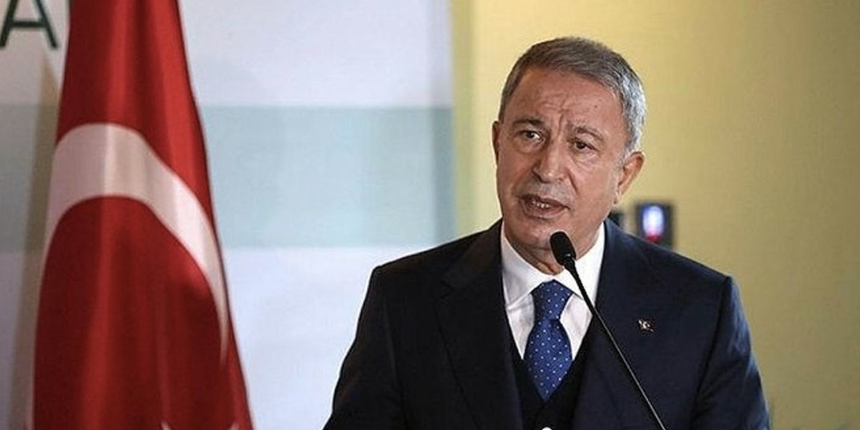 Bakan Akar'dan Yunanistan'a sert tepki: Türkiye'ye üstünlük sağlayamazsınız, vazgeçin